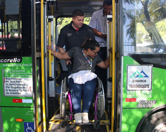 Motoristas de ônibus acessibilidade