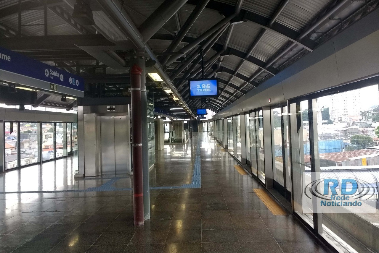 Estação Camilo Haddad Linha 15-Prata
