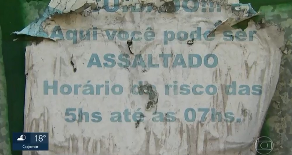 Ponto de ônibus em São Paulo tem alerta contra roubo Jaraguá