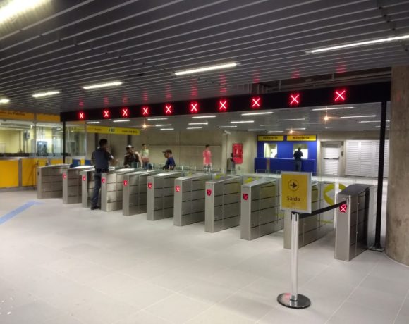 Funcionários Estação São Paulo-Morumbi