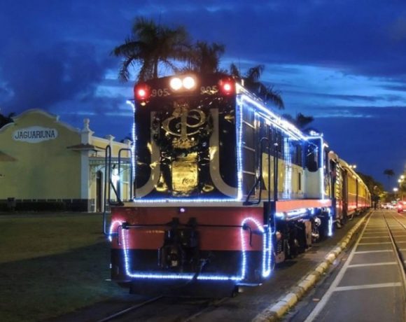 Locomotiva natalina da ABPF passeio de trem