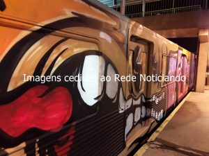 Trem vandalizado no Metrô