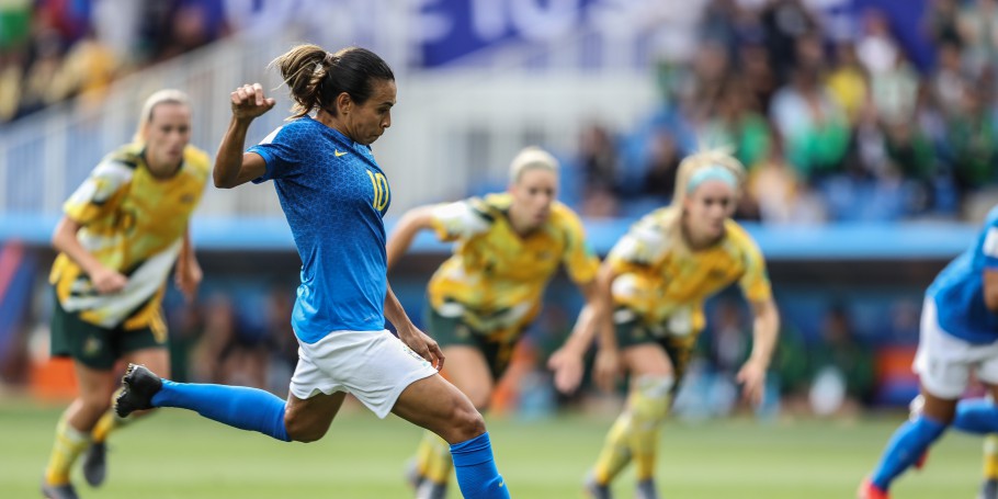 Marta em campo Copa do Mundo de Futebol Feminino