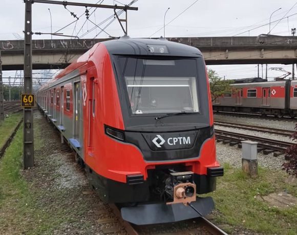 Trem série 2500 da Linha 13 da CPTM