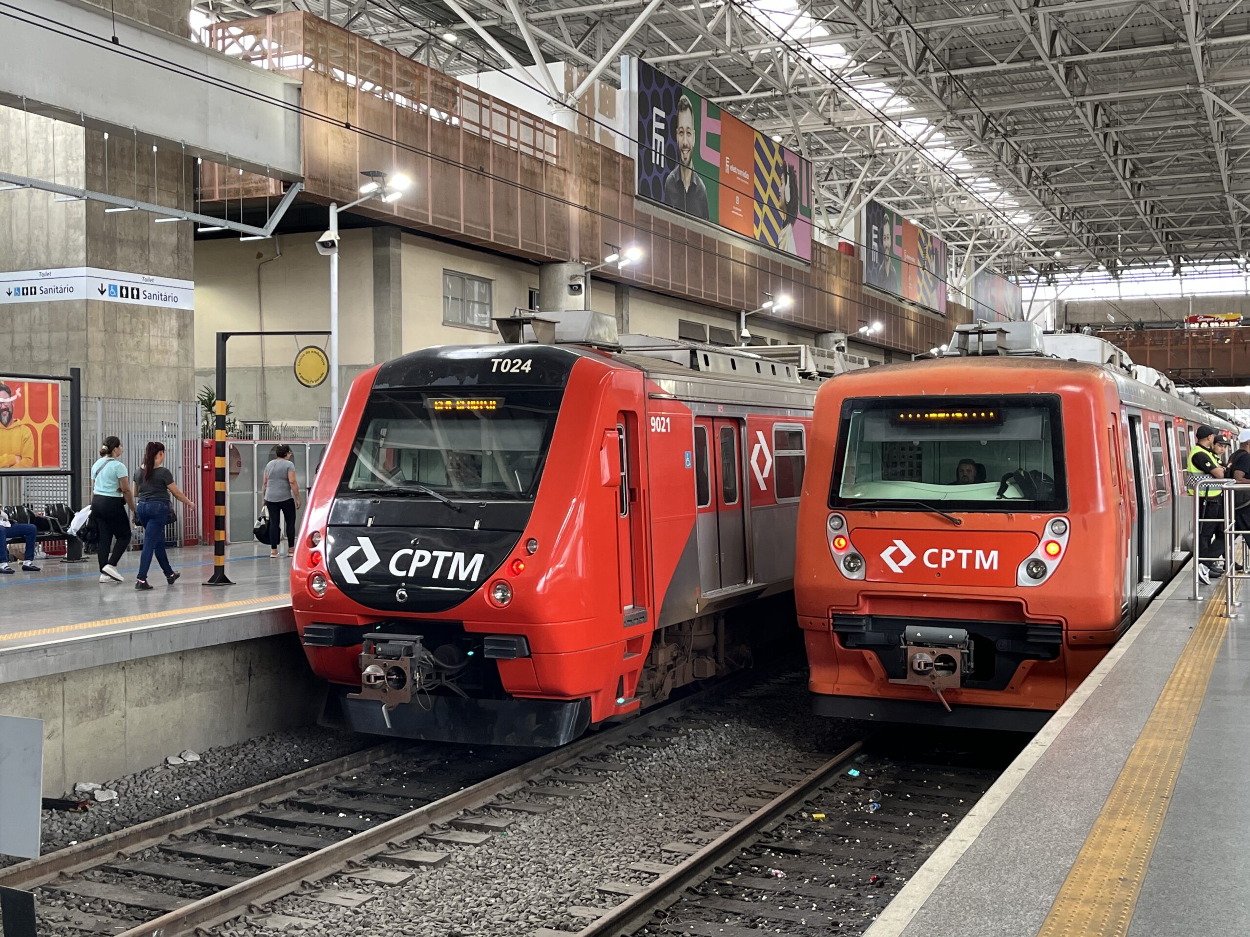 Adolescente morre após ser atingido por trem na Linha 12-Safira