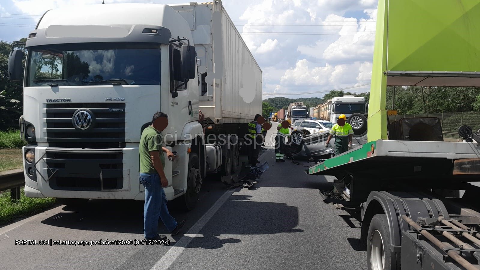 Colisão na Rodovia Anchieta causa interdição