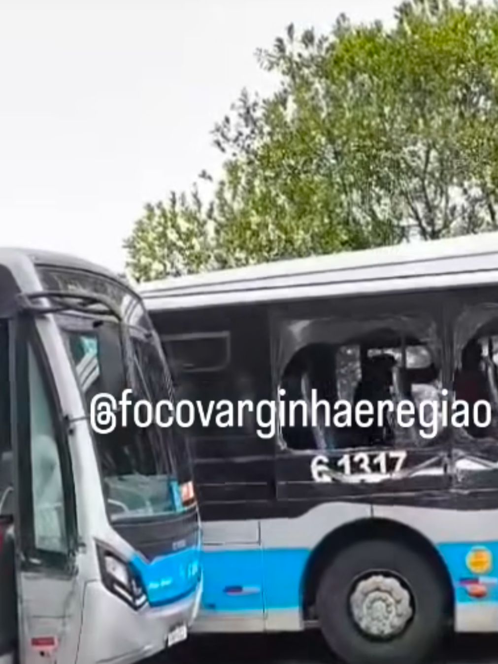 Colisão entre dois ônibus da Viação Grajaú é registrada na Cidade Dutra