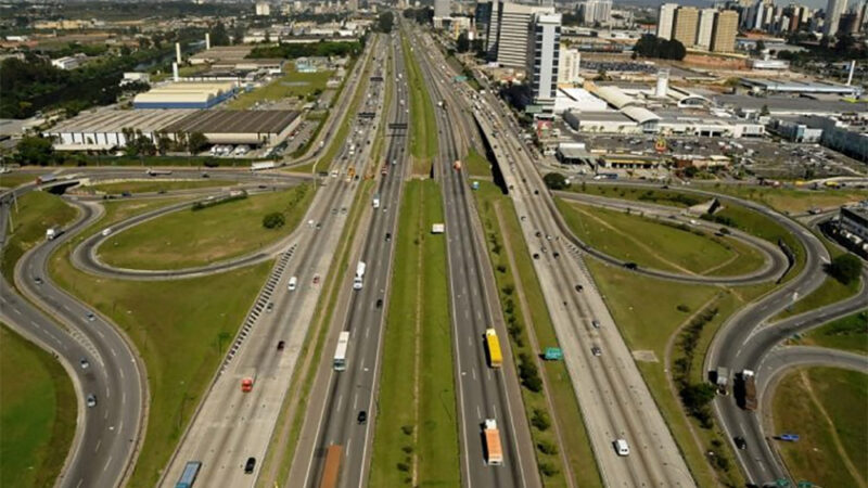 Feriado de Ano Novo registra fluxo de 3,14 milhões de veículos nas rodovias paulistas