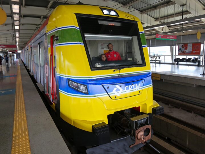 Expresso Aeroporto é suspenso após descarrilamento próximo à Estação Brás