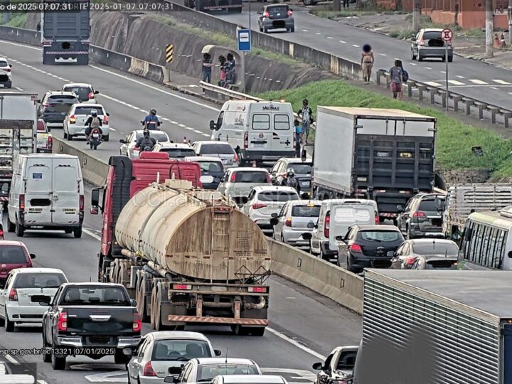 Pedestre morre atropelado por caminhão na Rodovia Anhanguera em Campinas