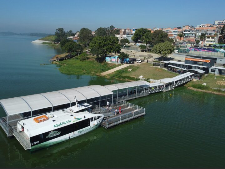 Aquático-SP recebe novo barco Talha-Mar com mais assentos e conforto