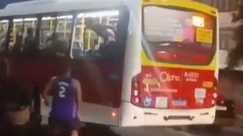 Confusão em ônibus de Botafogo após suposta tentativa de assalto