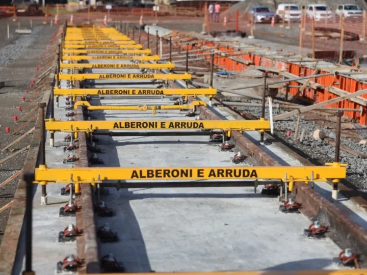VLT de Salvador avança com trilhos assentados e testes previstos para 2026