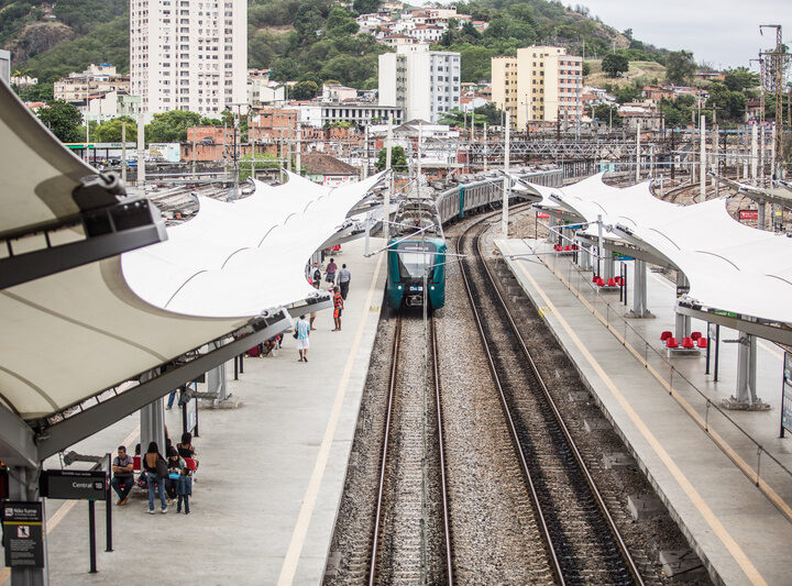 SuperVia bate recorde de passageiros com 373 mil usuários em um dia