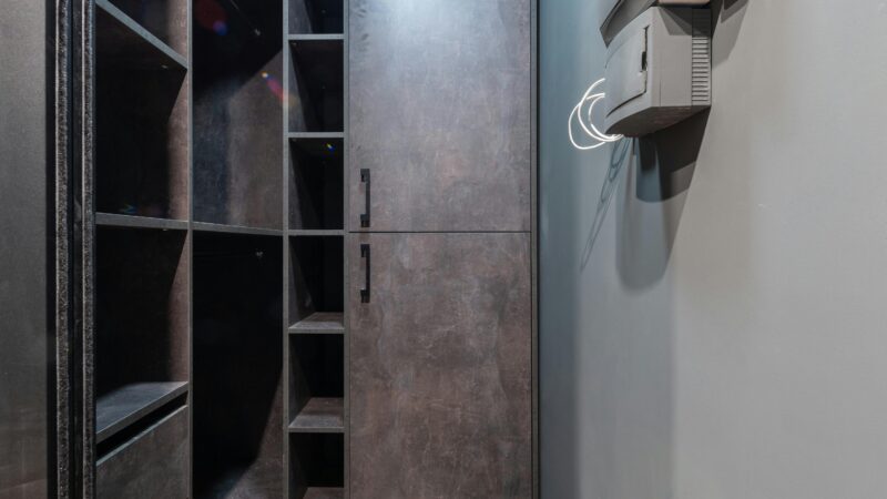 Como planejar um closet funcional e elegante